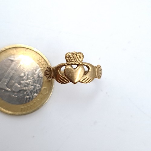 459 - A 9k gold Claddagh Ring, size K, weight 1.52gms.