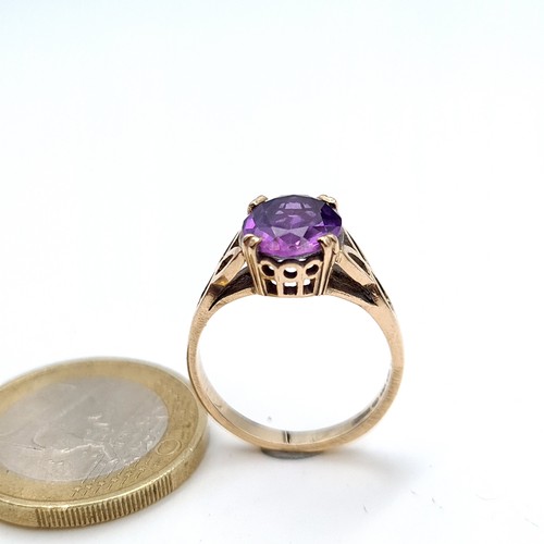 463 - Star lot : A very pretty antique amethyst stone Ring, set in 9k gold (375) with attractive claw moun... 