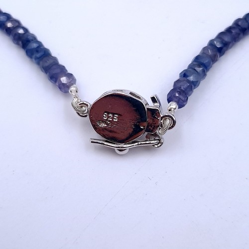 974 - A beautiful natural Sapphire necklace with sterling silver open box clasp fastening and faceted beau... 