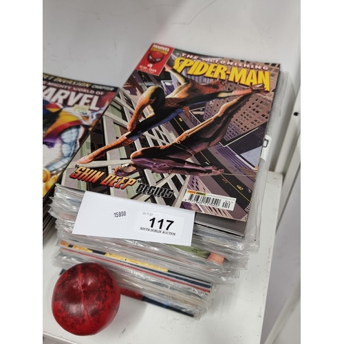 117 - A large collection of approximately 46 Spider-man comic books. All in very good conditions.