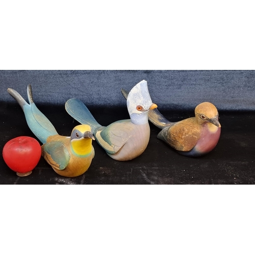 846 - Three fabulous limited edition hand painted and hand carved birds by Feathers Gallery. (like these)