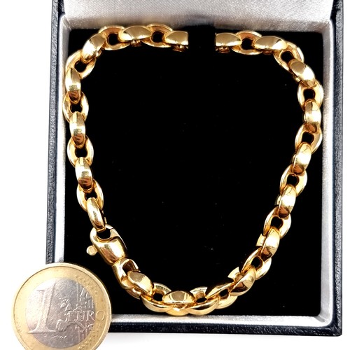 584 - Star Lot : A 14K gold heavy bracelet, weight 16.6 grams, this bracelet is a matching piece to the pr... 