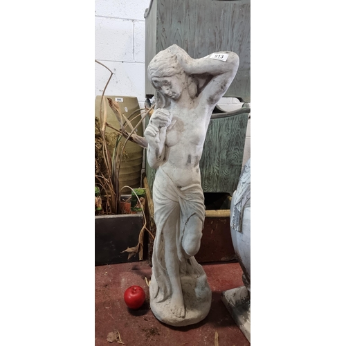 913 - Star lot: A marvelous and very heavy reconstituted stone garden sculpture of a neoclassical style fe... 