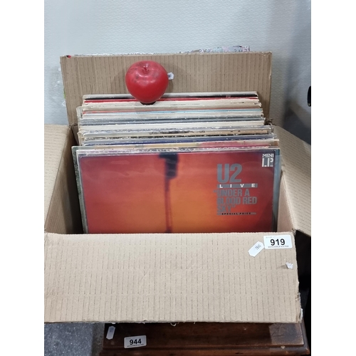 919 - An impressive collection of approx. 35 LP vinyl records including well known artists such as Michael... 