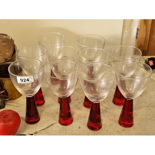 924 - A set of ten unusual vintage mid century hand blown wine glasses with red flared stems. In very good... 