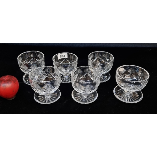 203 - A selection of six cut crystal dessert bowls. In very good condition. Prawn cocktail, trifles, ice c... 