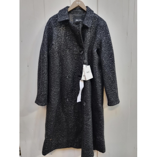 239 - Star Lot - A gorgeous brand new with tags ladies Dolce & Gabbana classic style coat. Featuring a fab... 