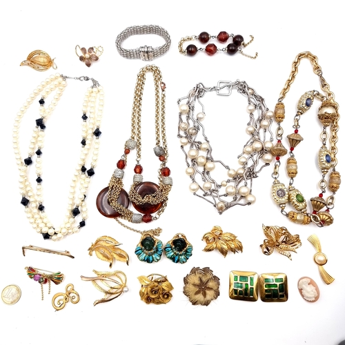 515 - A huge and varied collection of high grade, high quality costume jewellery. All unchecked!! Great re... 