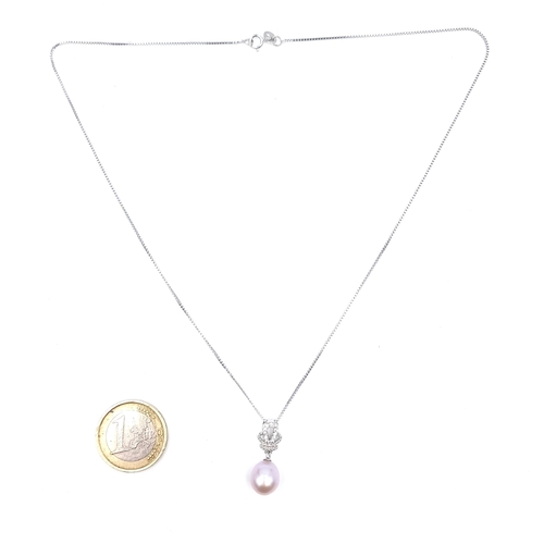 524 - A pretty pearl set sterling silver drop pendant with a lovely lustre pearl drop, length 44cm.