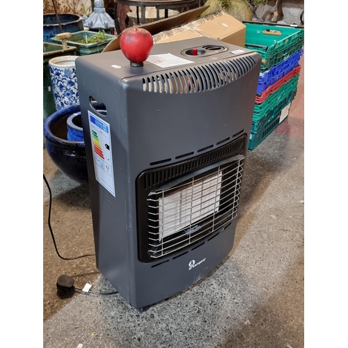 977 - A Greengear black mobile gas heater. RRP €106.00 on www.diy.ie. Nice clean modern example.