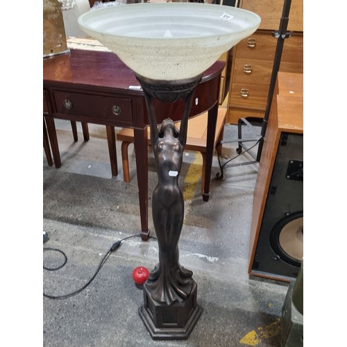 872 - A striking heavy Art Deco style floor standing lamp in the form of an elegantly posed female, comple... 