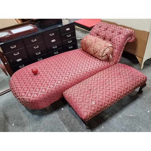 465 - Star Lot : A very elegant early 20th Century chaise lounge accompanied by a matching foot stool in a... 