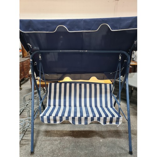 722 - Star Lot : A wonderful Bakaji 3 seater garden swing seat with waterproof roof in blue and white.