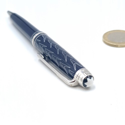 543 - Star Lot : A Montblanc special edition Meisterstuck Le Petit Prince pen, pen comes in unusued condit... 