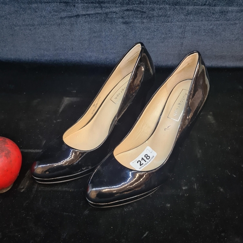 218 - A fabulous pair of brand new Marks and Spencers Autograph collection black ladies high heels. Size U... 