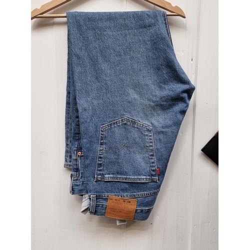 410 - A pair of Levi 501 '93 Straight jeans size W:36 and L:30. In good condition. With RRP of €110 on lev... 