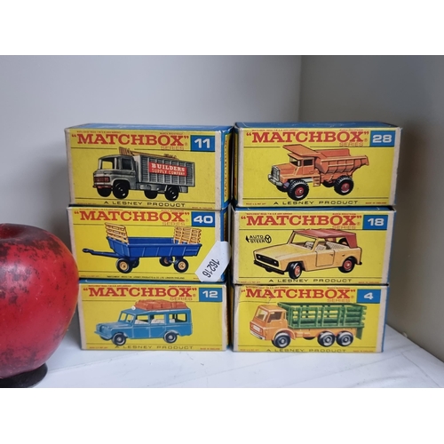 709 - Star Lot : A lot of six original  vintage collectible Matchbox toy cars including a Safari Land Rove... 