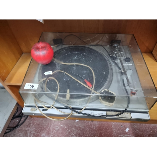 756 - A high quality vintage Sony stereo turntable system, model PS - T22. Needle intact.