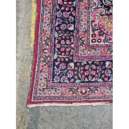 664 - Star Lot : A fabulous Persian Handmade large rug. L293cm x W200cm. This is an absolute beautiful rug... 