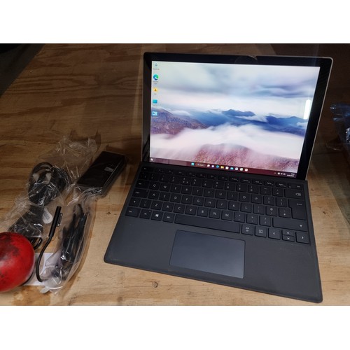 965 - Star Lot : A super Microsoft Surface Pro 6, 8g ram with a 12.5 