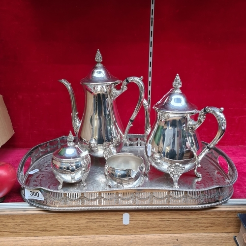 300 - A super Viners of Sheffield silver plate coffee / tea set including two pots, sugar bowl and milk ju... 