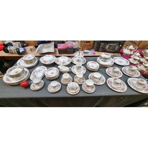 465 - Star Lot : A very large and very elegant set of Royal Grafton fine bone china in the 'Malvern' patte... 