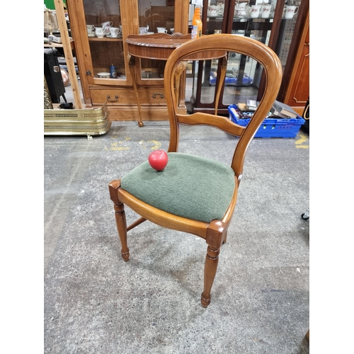 634 - Star Lot : Six ballon back antique chairs in very good collection. Lovey chairs in very clean condit... 