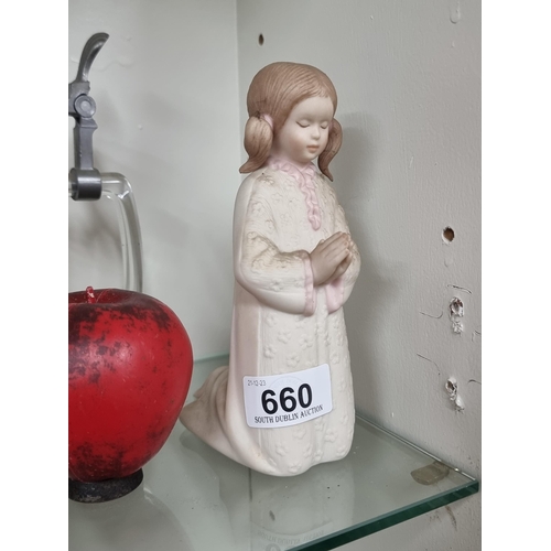 660 - A wonderful vintage Goebel figure of a young girl praying. In VGC.