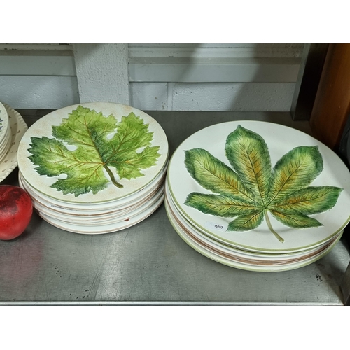 711 - 12 Fabulous places inc A brilliant set of 6 vintage Italian dinner plates and 6 matching side plates... 