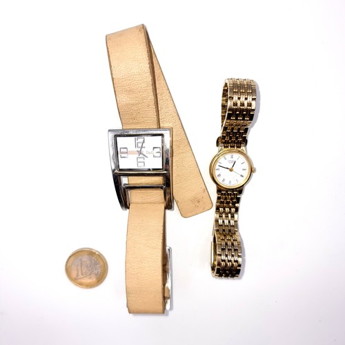 903 - A very chic Citizen Quartz gold toned wristwatch with stainless steel bracelet, along with a further... 