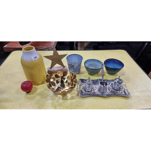 945 - A collection of 7 stylish home decor items including a vibrant yellow ceramic vase and blue bowls, a... 