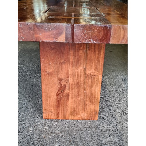 797 - Star Lot : An unusual and very stylish coffee table featuring a solid wood top boasting attractive j... 