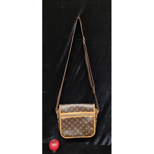 151 - Star Lot: A magnificent designer Louis Vuitton brown canvas bosphore shoulder bag featuring the mono... 