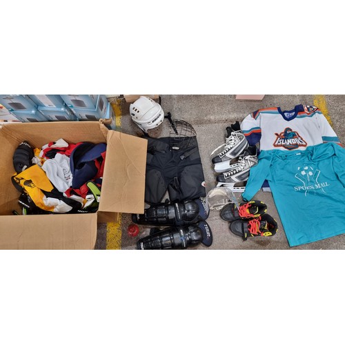 480 - A great lot for budding ice hockey enthusiasts. Includes ice skates in size EU 43, helmet, shin and ... 