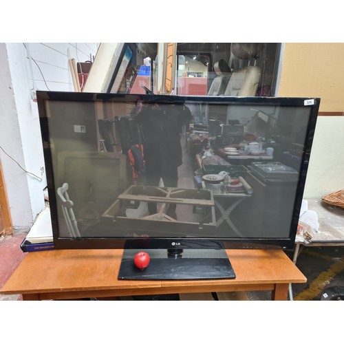 326 - A very large LG 50P J550-ZD 720P plasma screen HDTV,  No remote.