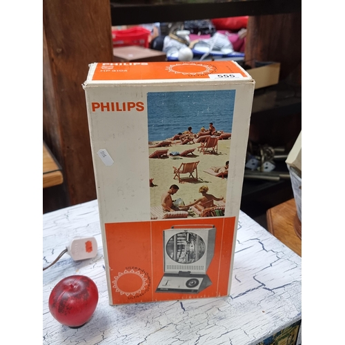 555 - A vintage Philips Ultra Violet heat lamp. Hp 8104 with original box.