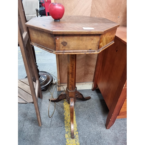 589 - Star lot : A fabulous antique flamed walnut colonial sewing table.