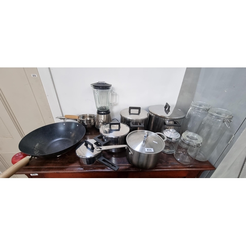 835 - A selection of very good quality kitchen items including a very good quality Crofton blender with gl... 