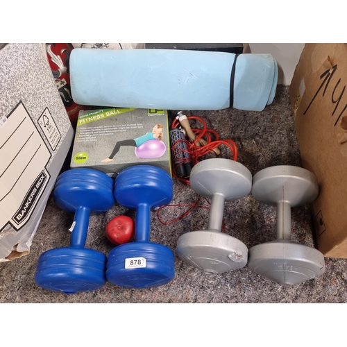 878 - A great home gym lot consisting of a pair of York 5kg weights, a pair of 'Dumbell' 45 kg weights, an... 