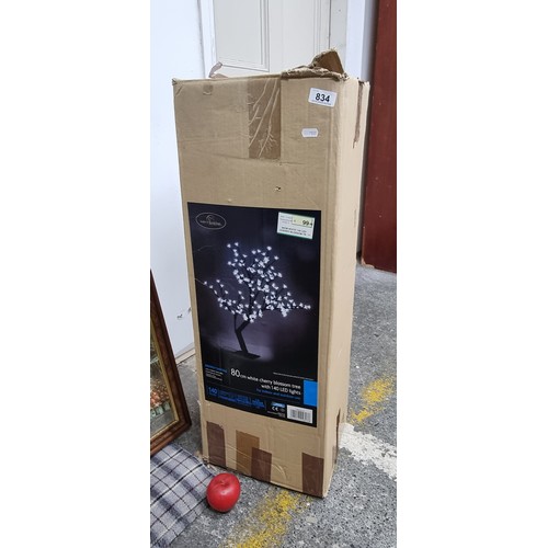 834 - A pretty white cherry blossom tree light with 140 LED lights.  H80cm. With original box. With origin... 