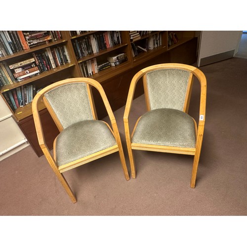 426 - Nice pair of Mid century armchairs.
There is only two opportunities to collect from the Home, Wednes... 