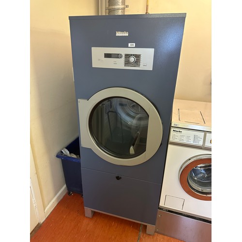 435 - Super Star Lot : Miele PT 8303 SL EL, vented dryer, load capacity 12-15 KG, 12 Programmes, Patented ... 