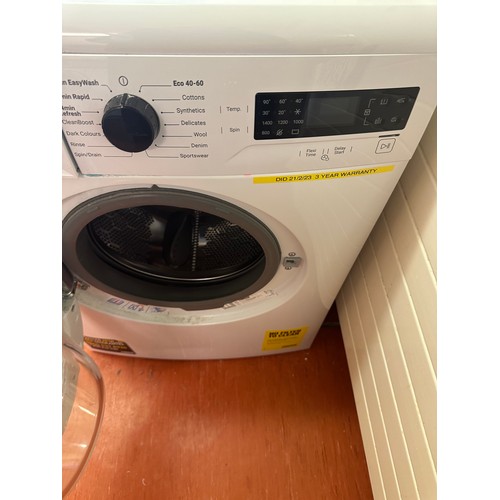 436 - Star lot : Zanussi 8kg 1400 RPM high capacity washing machine. Bought from DID on 21/2/23 With digit... 