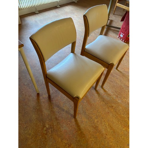 463 - Two Mid century Parker Knoll chairs with out arms.
There is only two opportunities to collect from t... 