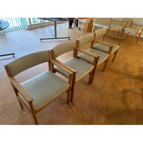 465 - Set of 4 Mid century Parker Knoll Pk 1089/90 armchairs.
There is only two opportunities to collect f... 