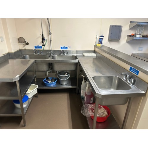 476 - Star Lot : A Good L Shape Wash up station. With pull down stray and A double sink and an additional ... 