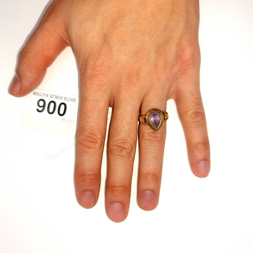 6 - Star Lot : A very pretty heavy vintage amethyst stone ring set in 9K gold with attractive crown desi... 