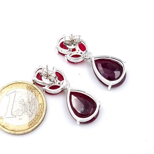 41 - A pair of stunning bicolour ruby gemstone tear drop stud earrings, length 3cm.Stones are natural and... 