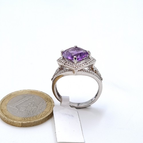 678 - A fine example of an amethyst gemstone gem set ring set in sterling silver, size O, weight 5.36 gram... 