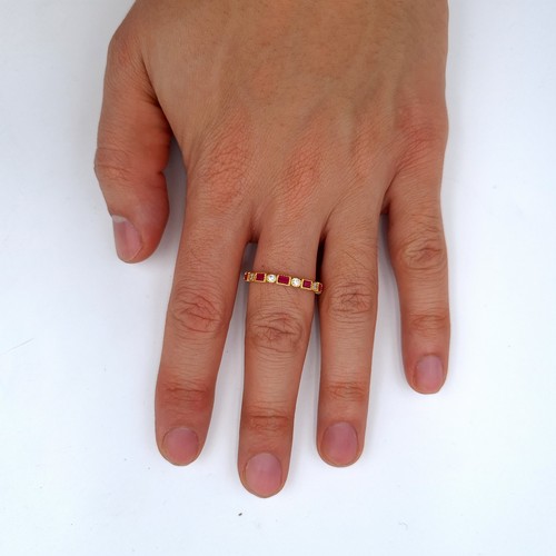 726 - A beautiful Sterling Silver Gilt Bohemia style full eternity gem stone ring. Ring size: P.